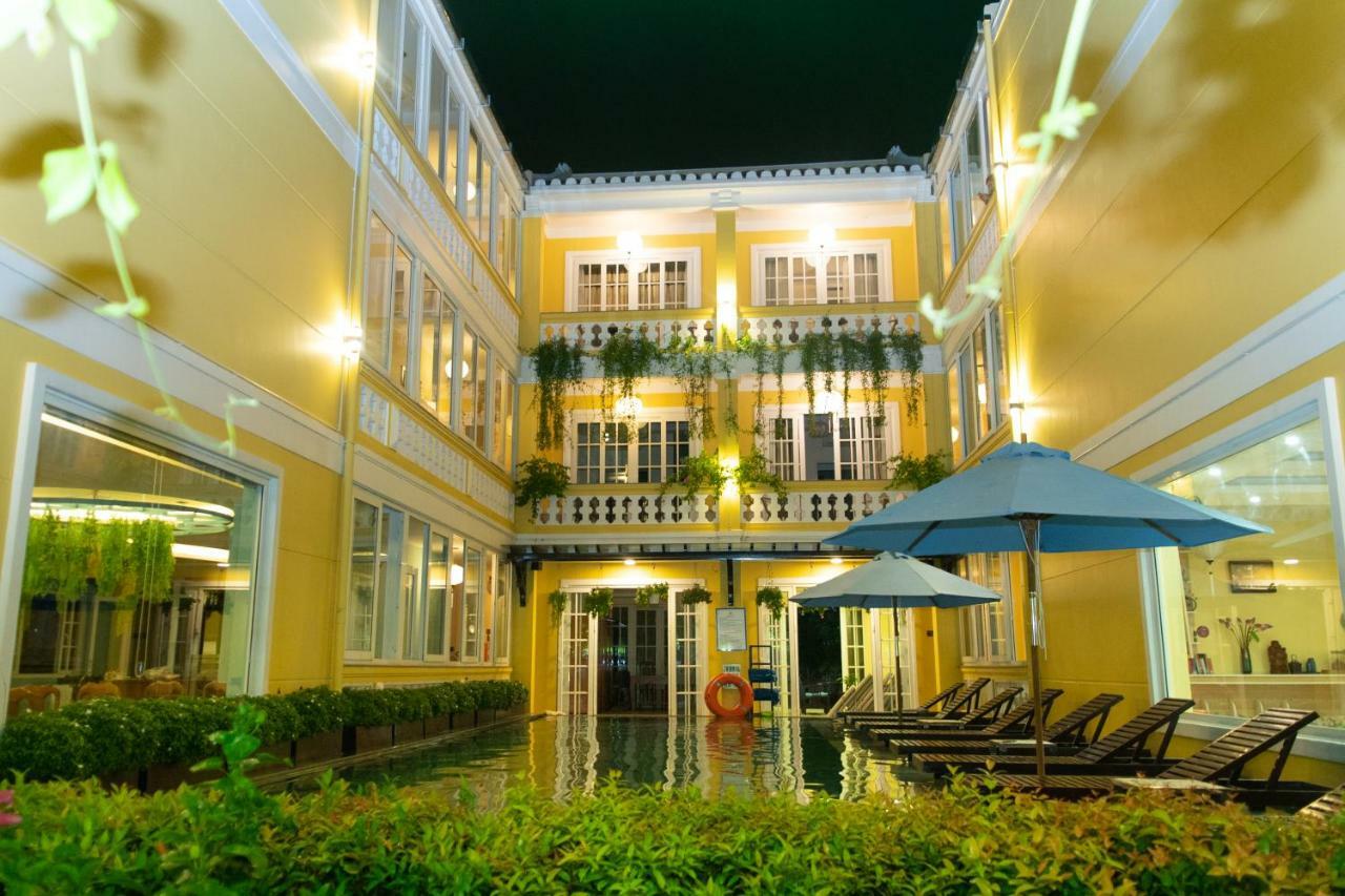 Waterfront Hoi An Resort Exterior photo